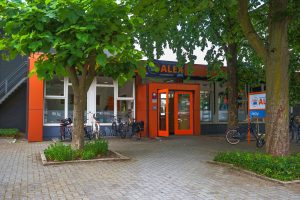 alex-schoolgebouw-entree-01 alex-schoolgebouw-entree-01